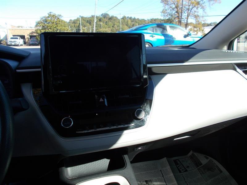 Toyota Corolla LE 2025