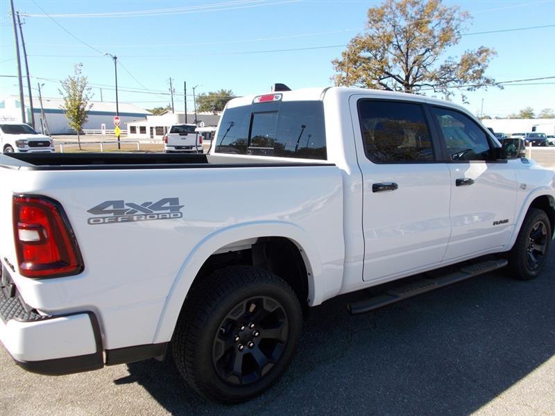 RAM 1500 Big Horn Crew Cab SWB 4WD 2026