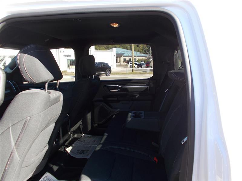 RAM 1500 Big Horn Crew Cab SWB 4WD 2026
