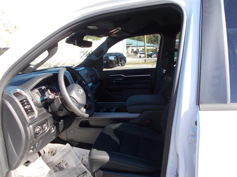 RAM 1500 Big Horn Crew Cab SWB 4WD 2026