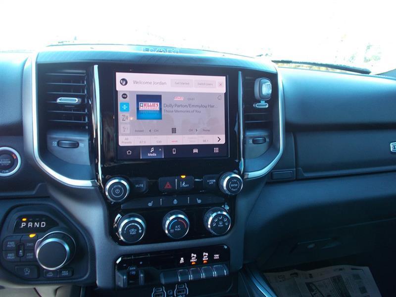 RAM 1500 Big Horn Crew Cab SWB 4WD 2026