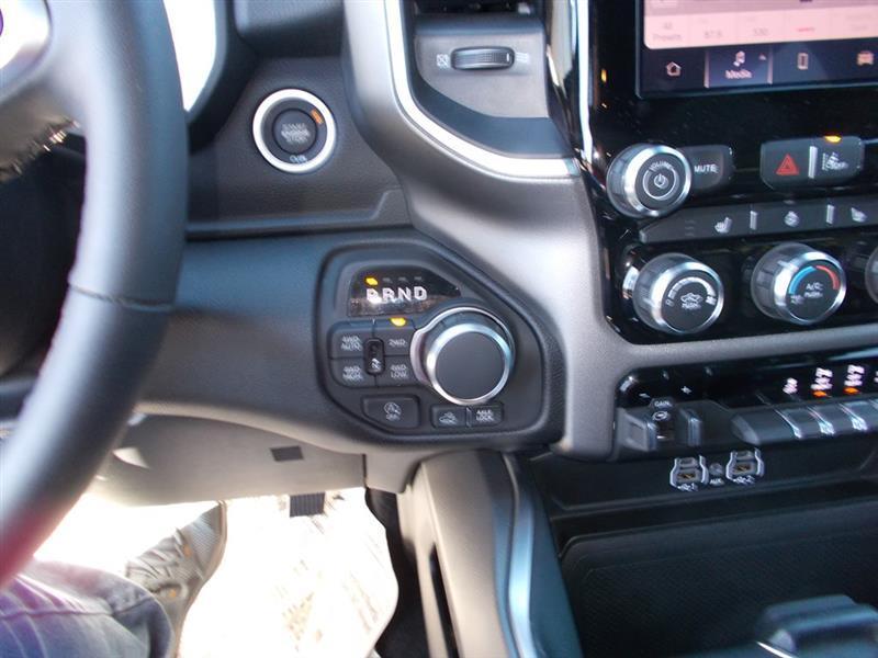RAM 1500 Big Horn Crew Cab SWB 4WD 2026