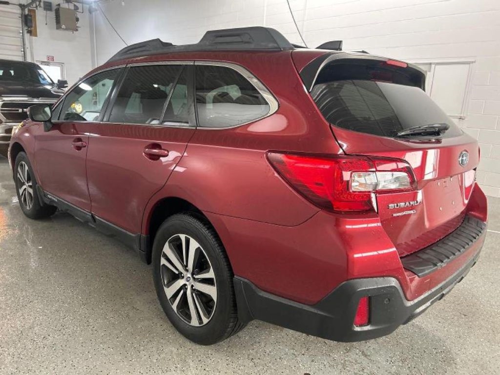 Subaru Outback  2018