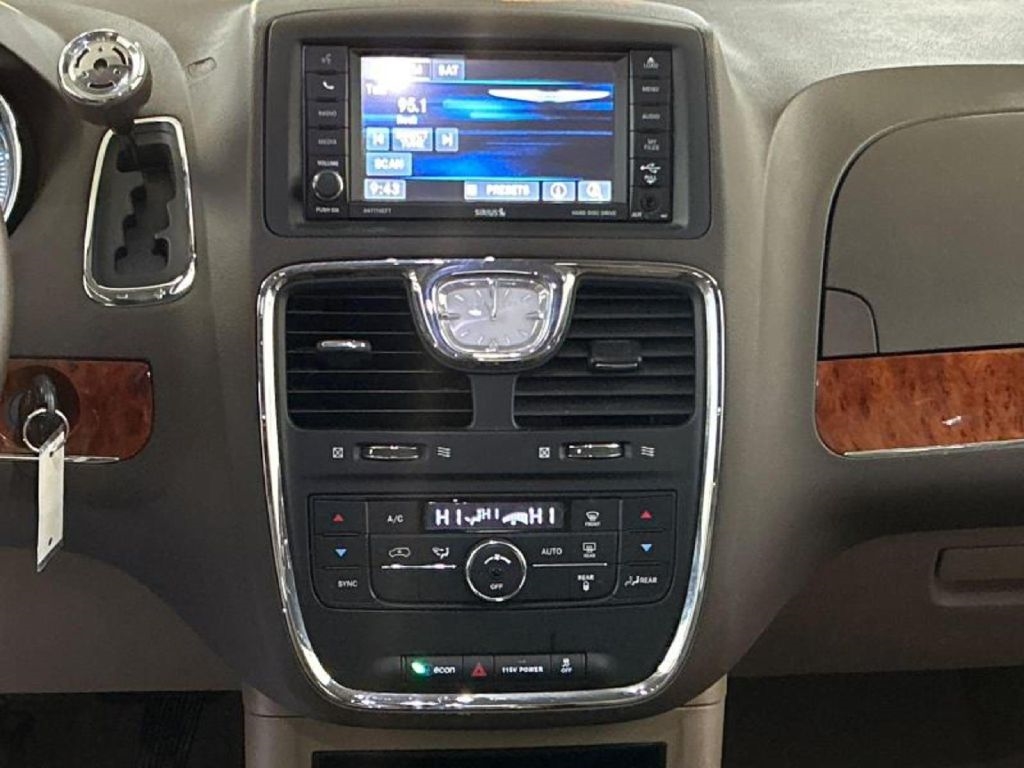 Chrysler Town & Country  2014