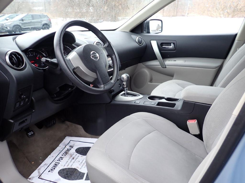 Nissan Rogue Select  2014