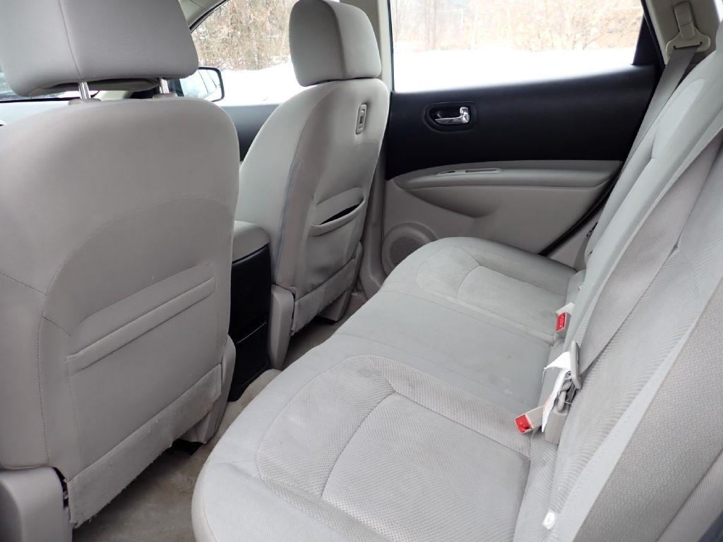 Nissan Rogue Select  2014