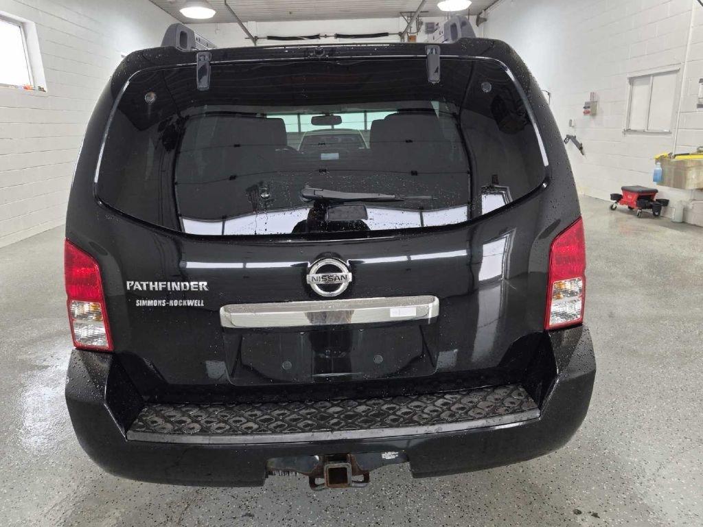 Nissan Pathfinder  2012