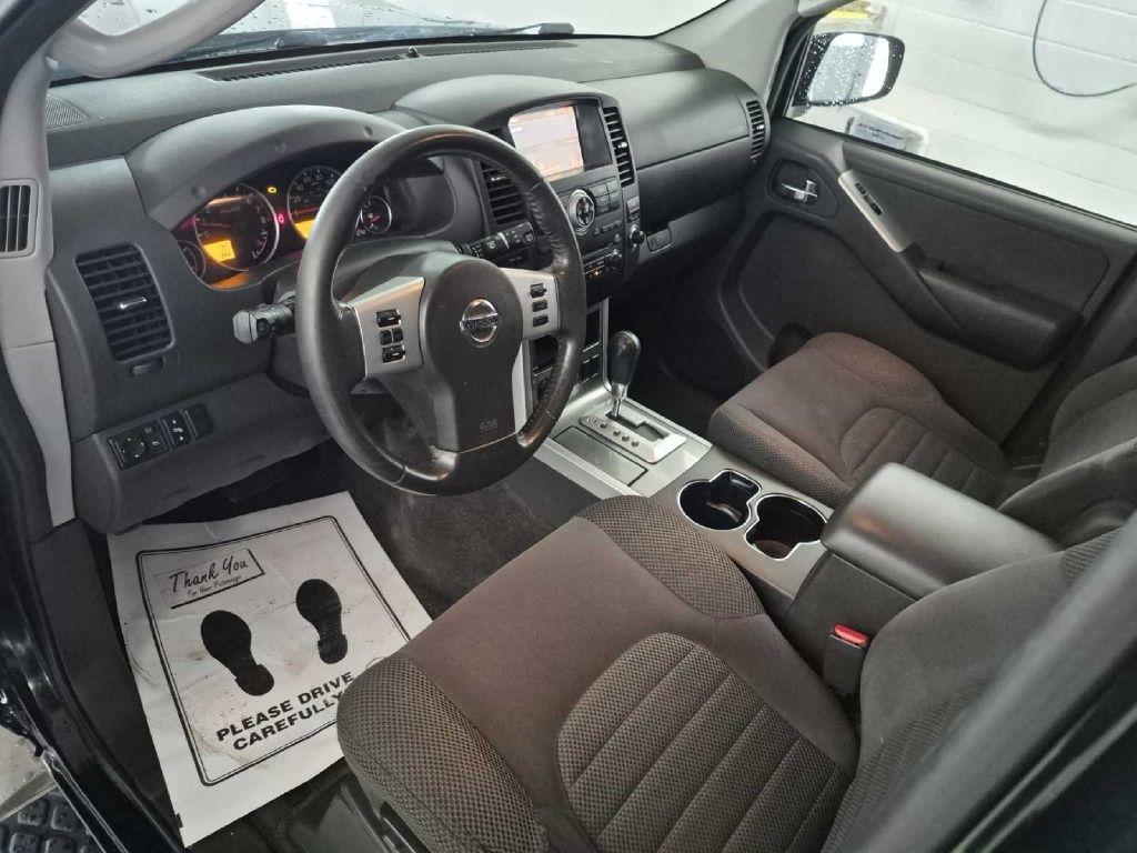 Nissan Pathfinder  2012