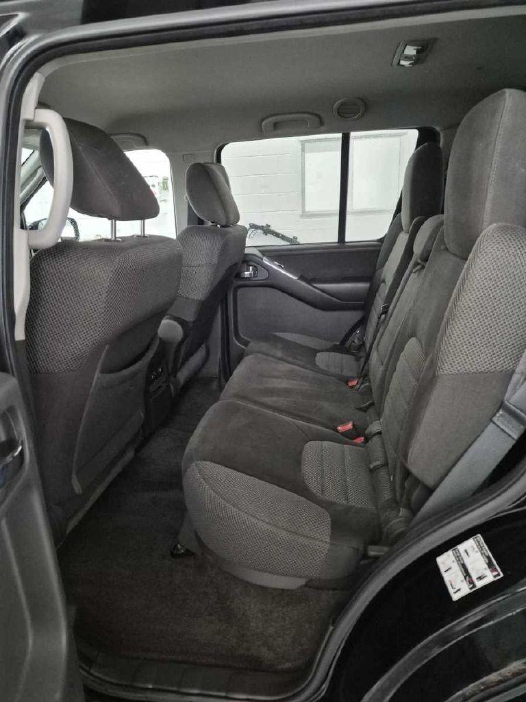 Nissan Pathfinder  2012