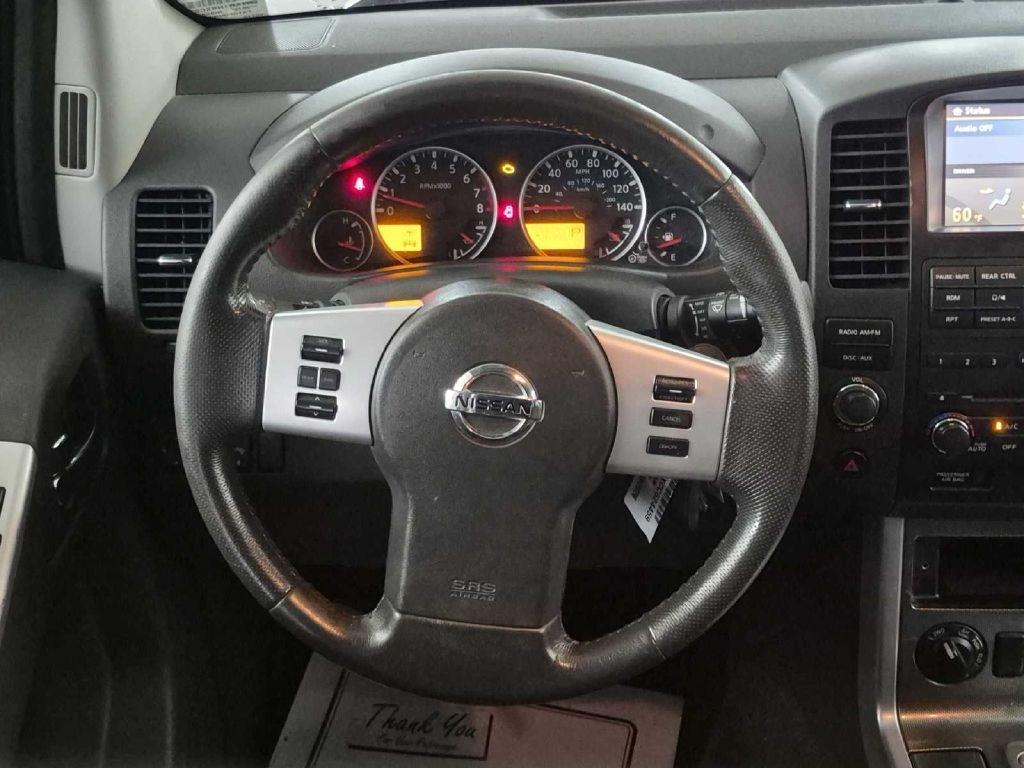 Nissan Pathfinder  2012