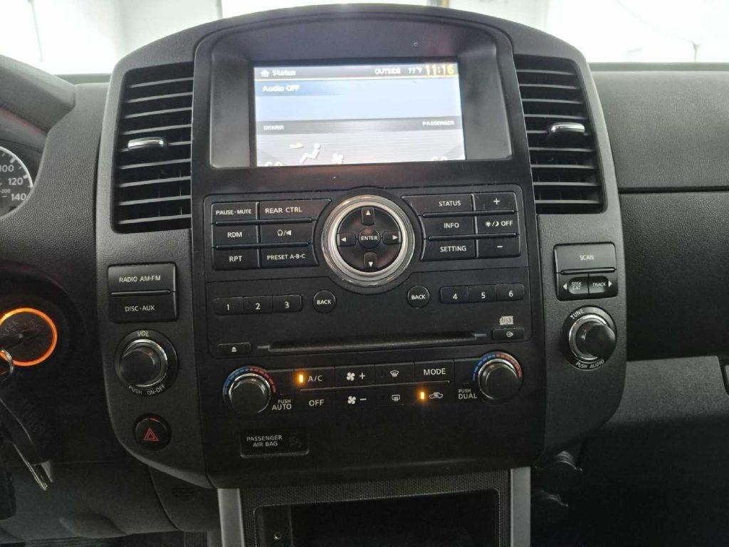 Nissan Pathfinder  2012