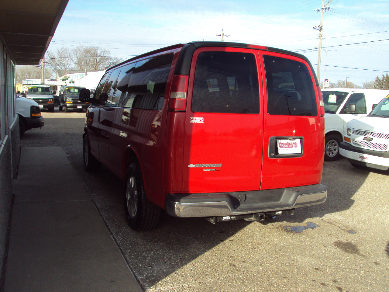 Chevrolet Express Passenger AWD 1500 135" LT 2013