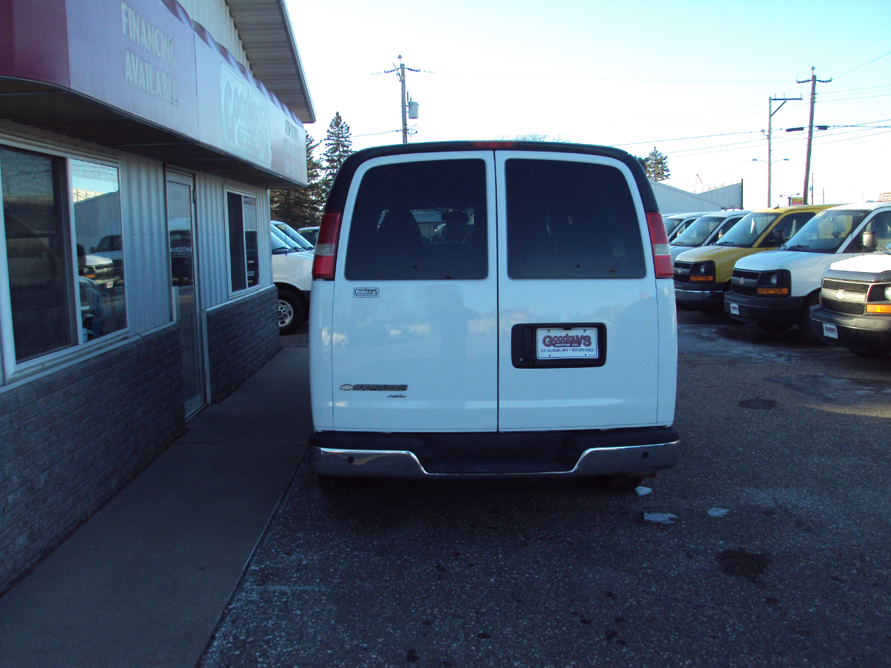 Chevrolet Express Passenger AWD 1500 135" LT 2013