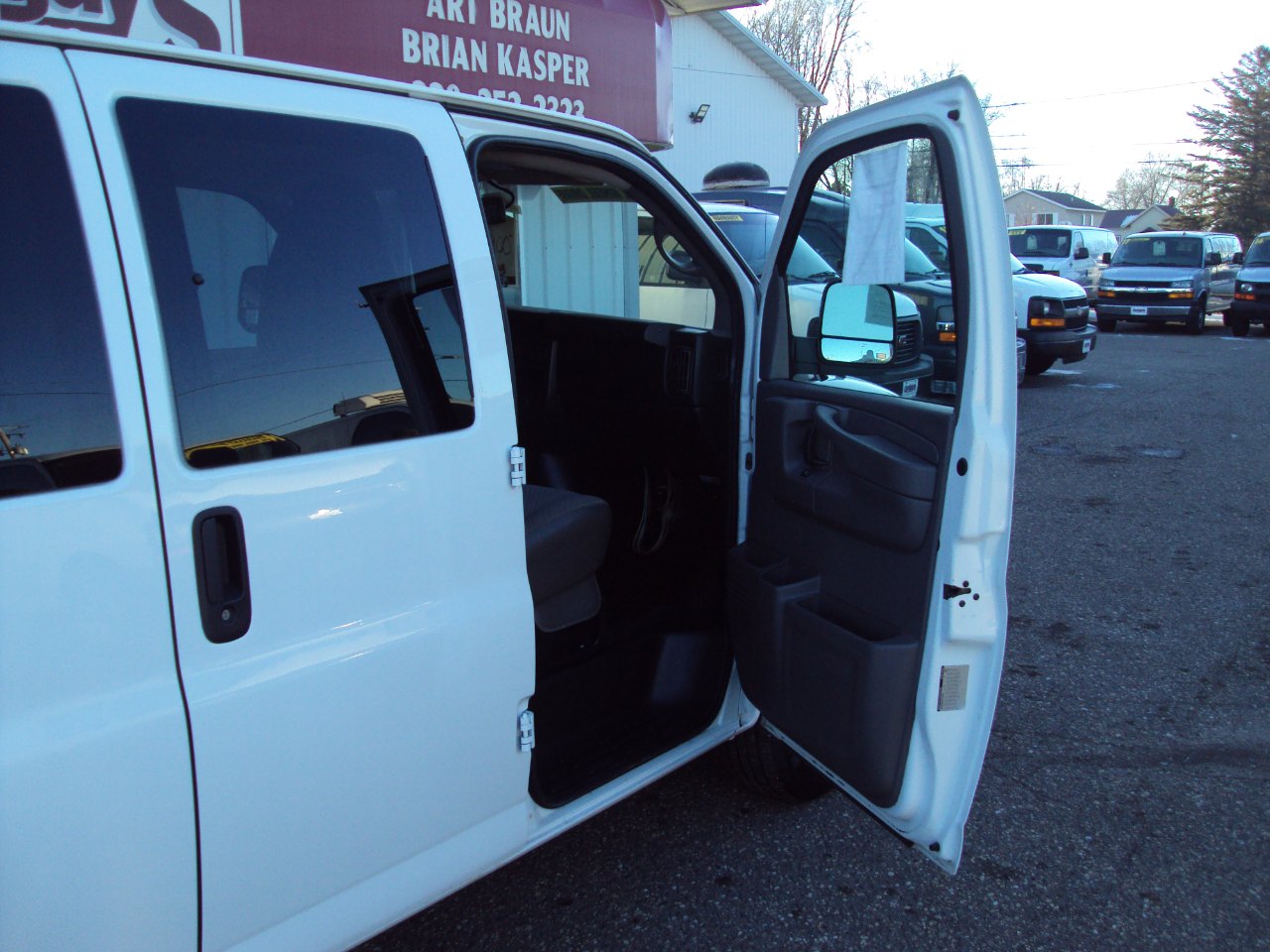 Chevrolet Express Passenger AWD 1500 135" LT 2013