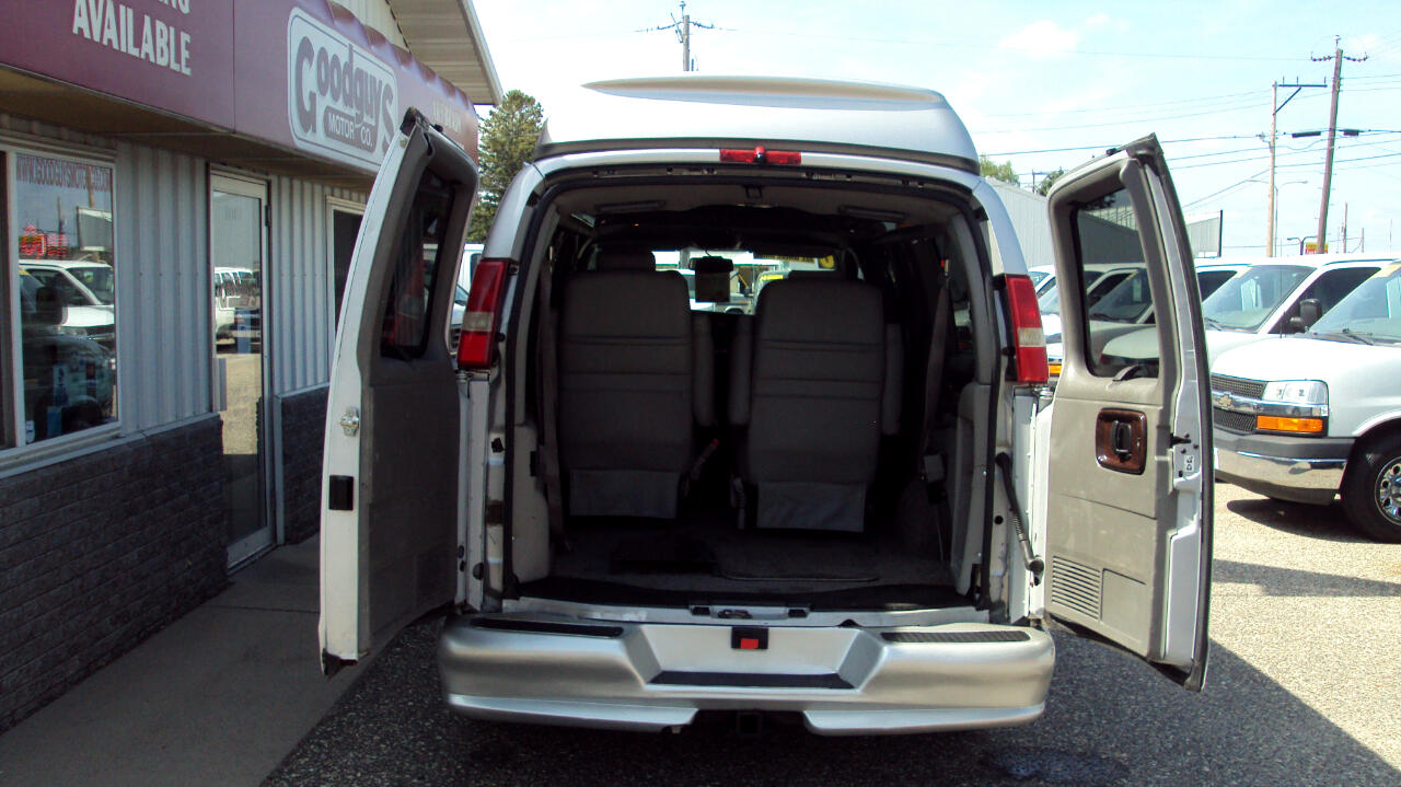 2010 Gmc Savana Cargo 1500 photo 3
