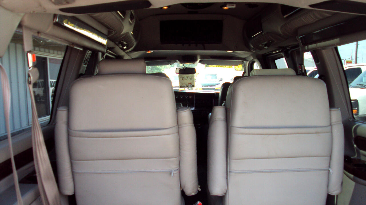 2010 Gmc Savana Cargo 1500 photo 4