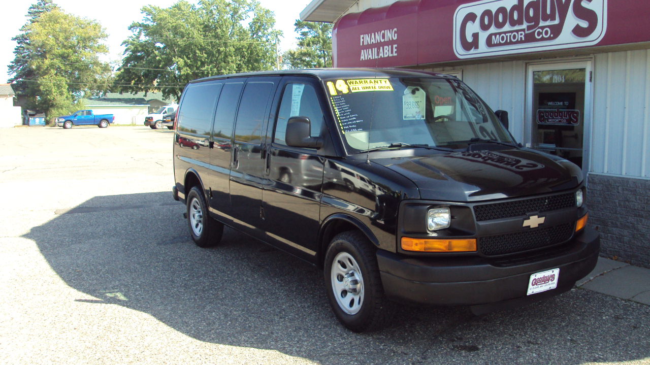 2014 Chevrolet Express Cargo Van 1500 photo 2