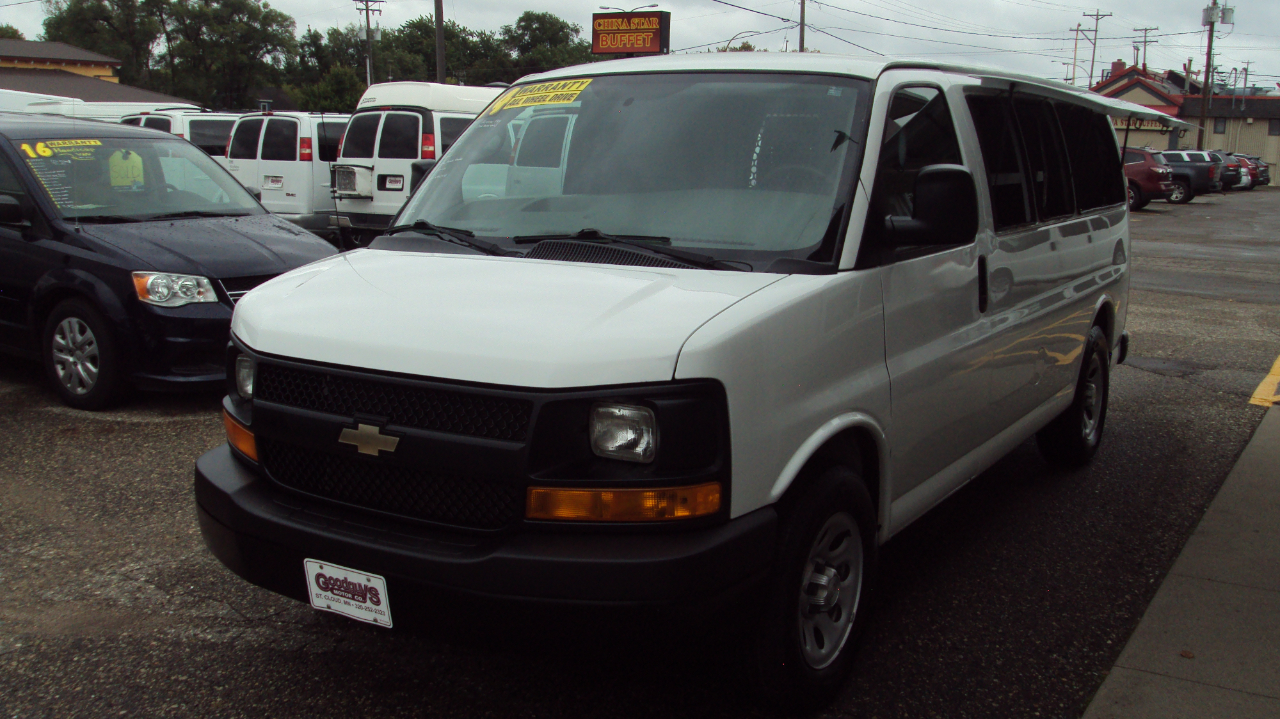 2014 Chevrolet Express Cargo Van 1500 photo 2