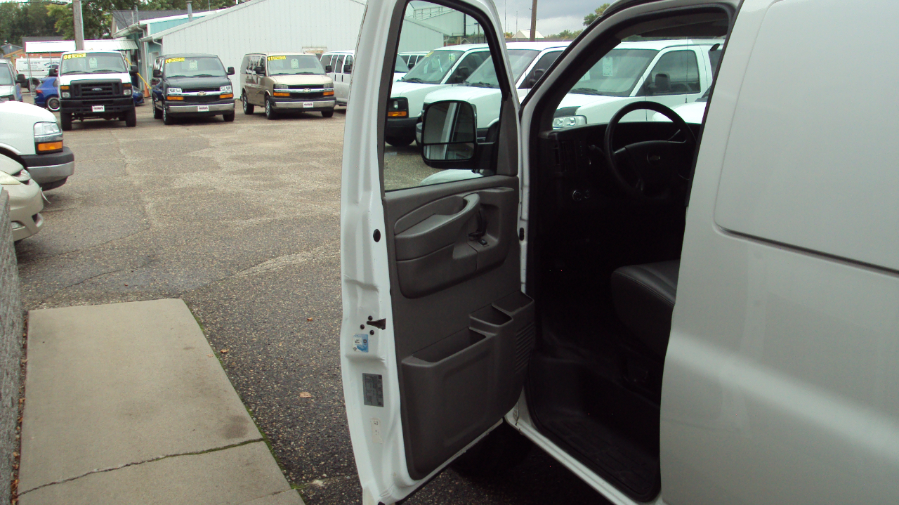 2014 Chevrolet Express Cargo Van 1500 photo 16