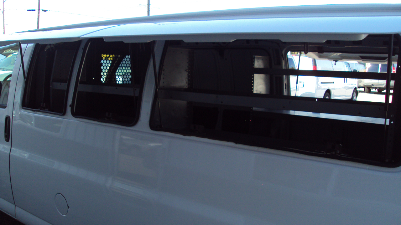2014 Chevrolet Express Cargo 1500 Van photo 3