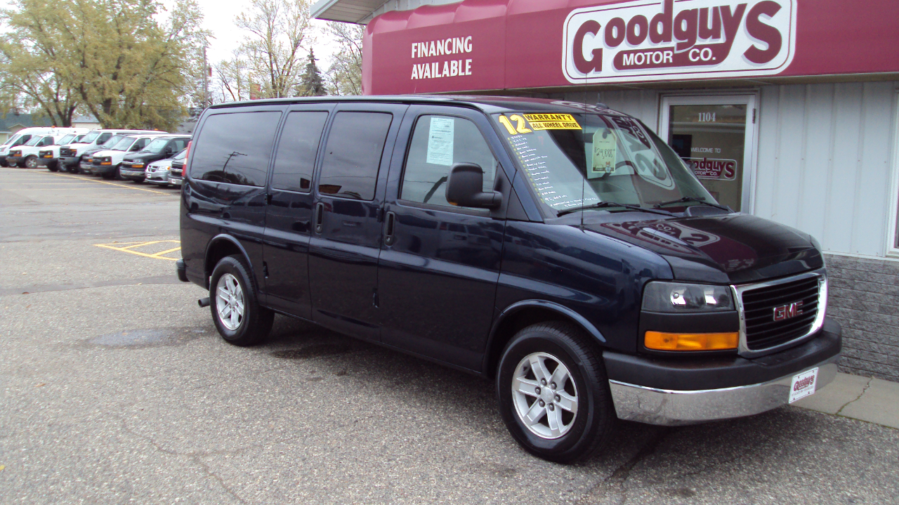 GMC Savana Passenger AWD 1500 135" 1LT 2012 GMC Savana Passenger AWD 1500 135" 1LT 2012