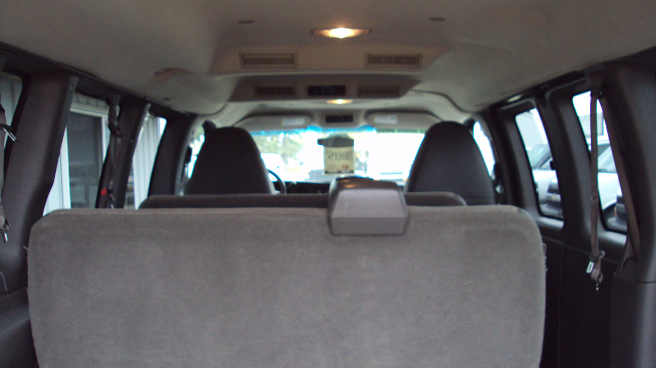 GMC Savana Passenger AWD 1500 135" 1LT 2012 GMC Savana Passenger AWD 1500 135" 1LT 2012