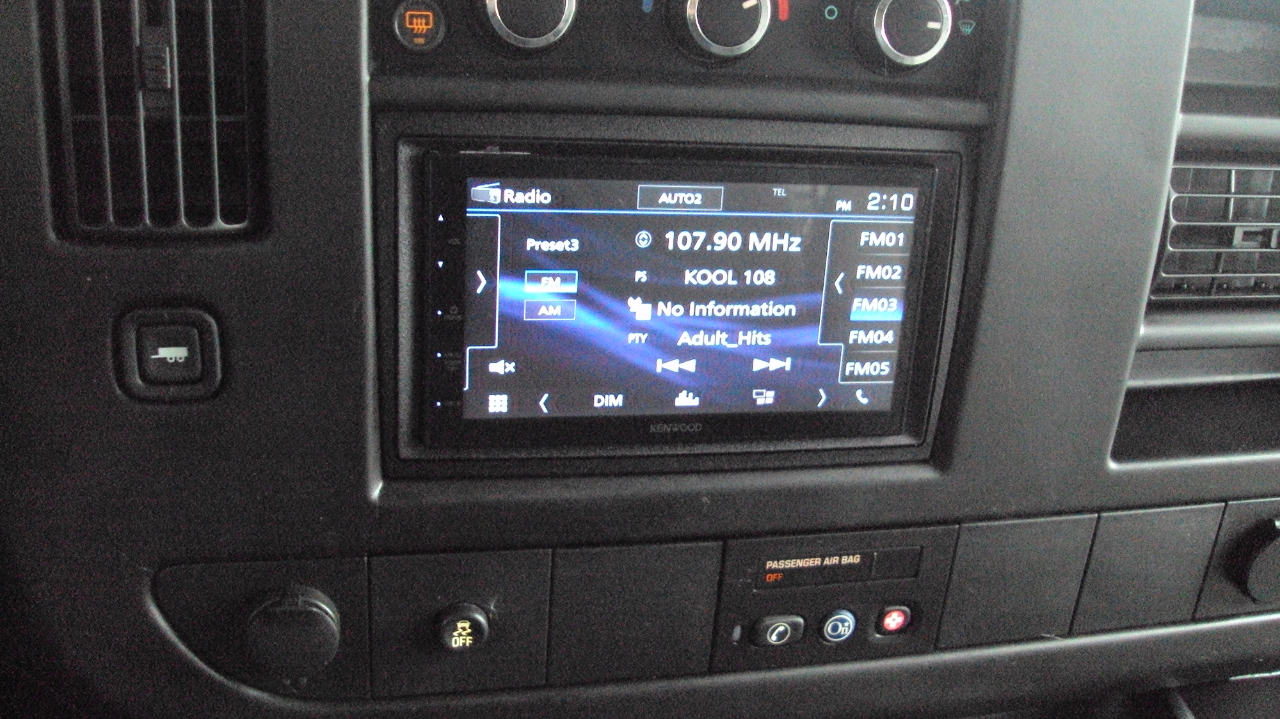 GMC Savana Passenger AWD 1500 135" 1LT 2012 GMC Savana Passenger AWD 1500 135" 1LT 2012
