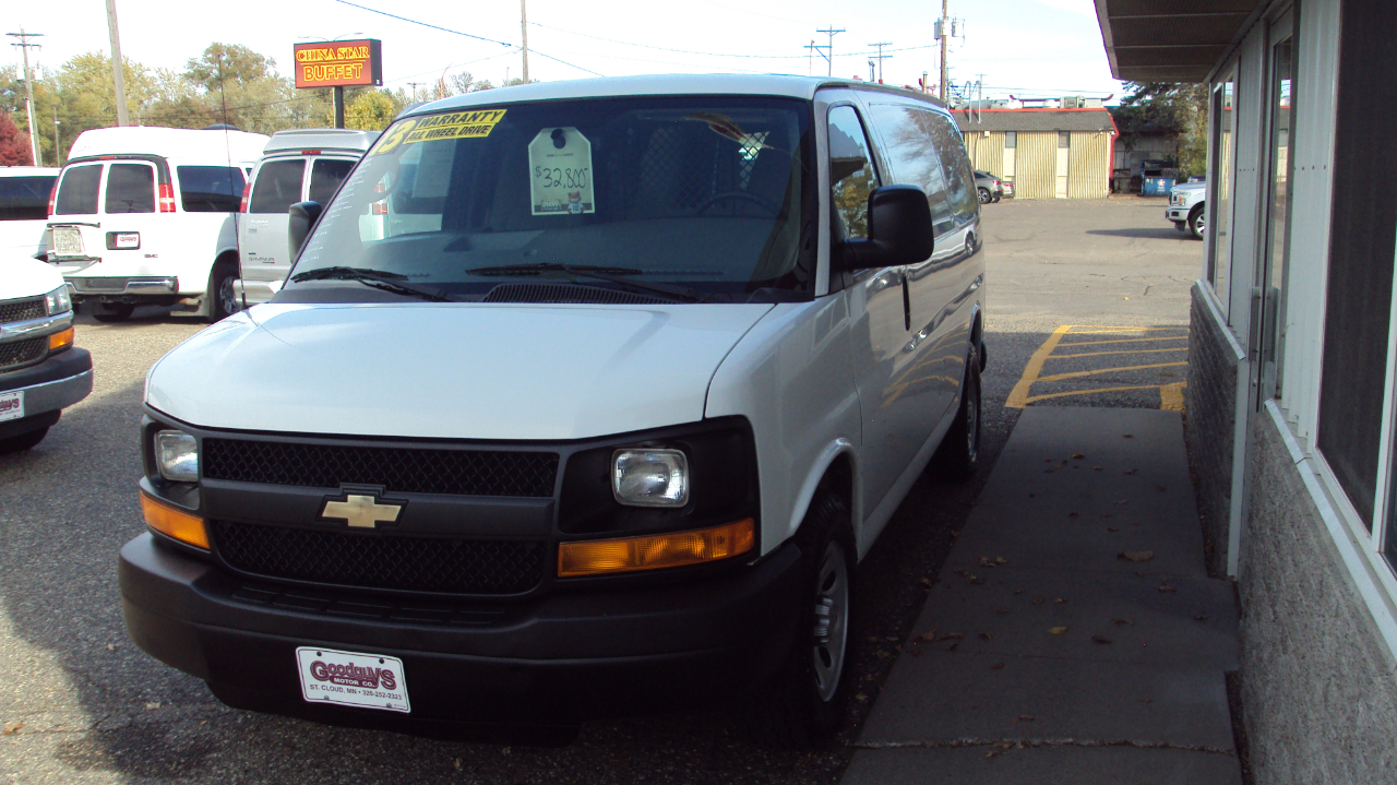 Chevrolet Express Cargo Van AWD 1500 135" 2013 Chevrolet Express Cargo Van AWD 1500 135" 2013