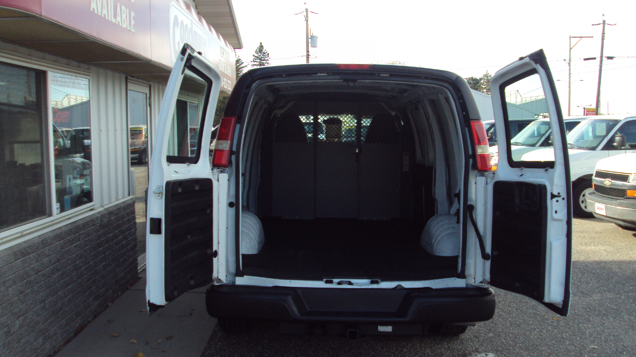 Chevrolet Express Cargo Van AWD 1500 135" 2013 Chevrolet Express Cargo Van AWD 1500 135" 2013