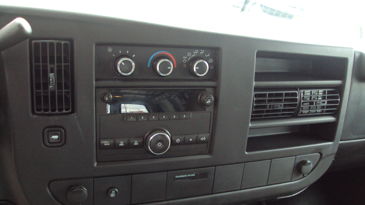 GMC Savana Cargo Van AWD 1500 135" 2012 GMC Savana Cargo Van AWD 1500 135" 2012