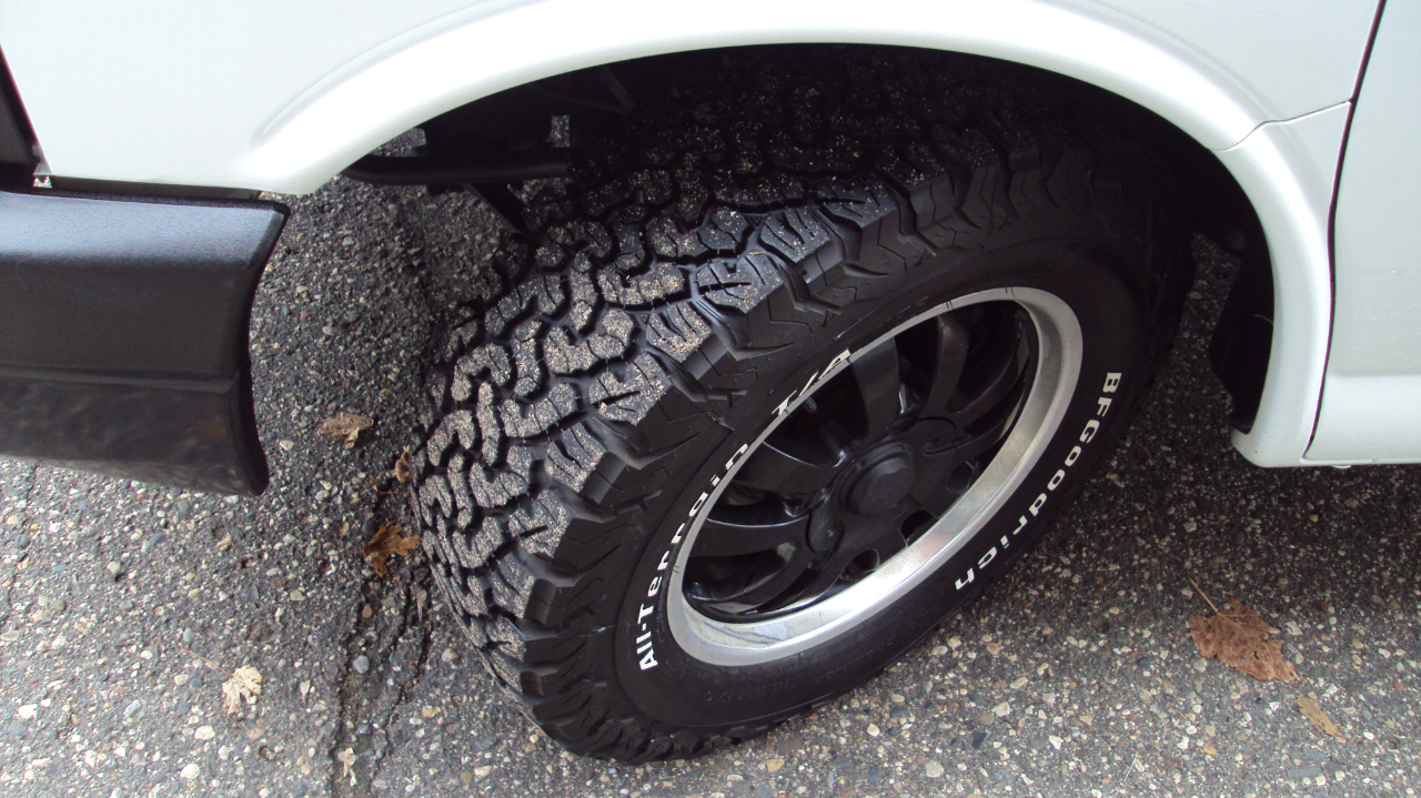 GMC Savana Cargo Van AWD 1500 135" 2012 GMC Savana Cargo Van AWD 1500 135" 2012