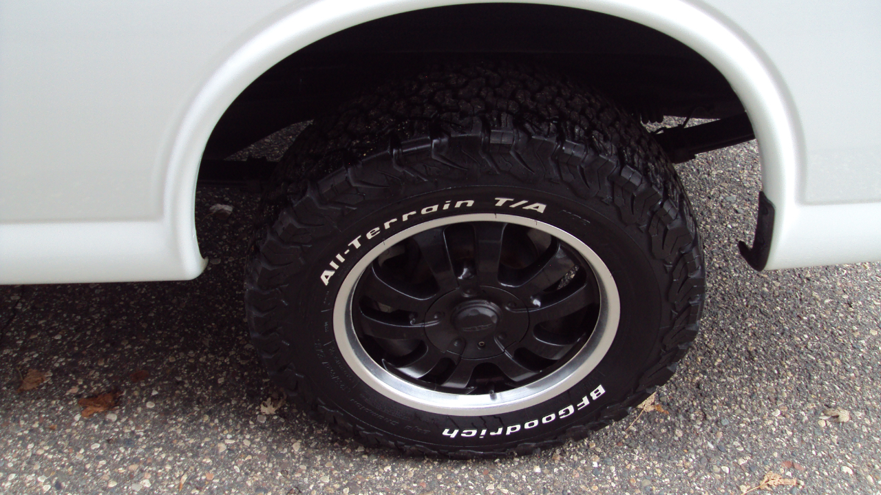 GMC Savana Cargo Van AWD 1500 135" 2012 GMC Savana Cargo Van AWD 1500 135" 2012