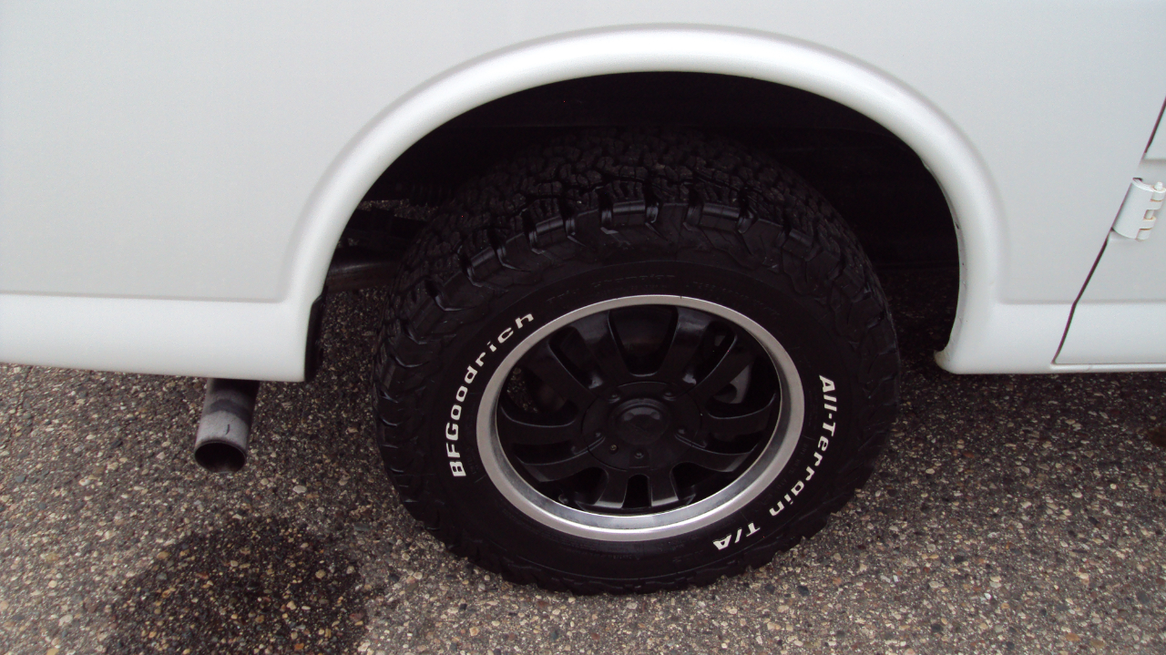 GMC Savana Cargo Van AWD 1500 135" 2012 GMC Savana Cargo Van AWD 1500 135" 2012