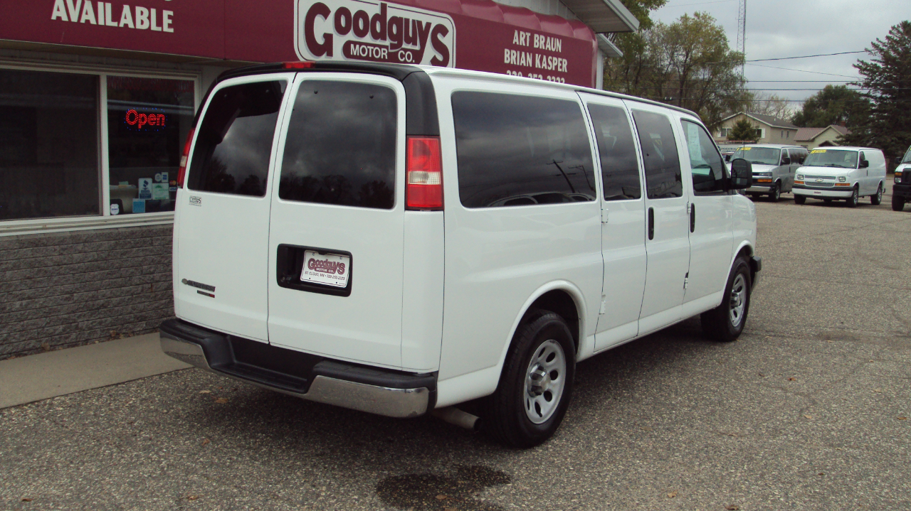 Chevrolet Express Passenger AWD 1500 135" LT 2014 Chevrolet Express Passenger AWD 1500 135" LT 2014