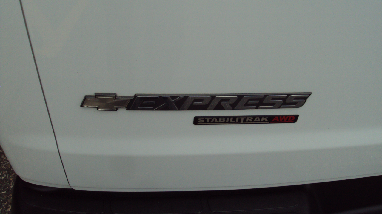 Chevrolet Express Passenger AWD 1500 135" LT 2014 Chevrolet Express Passenger AWD 1500 135" LT 2014