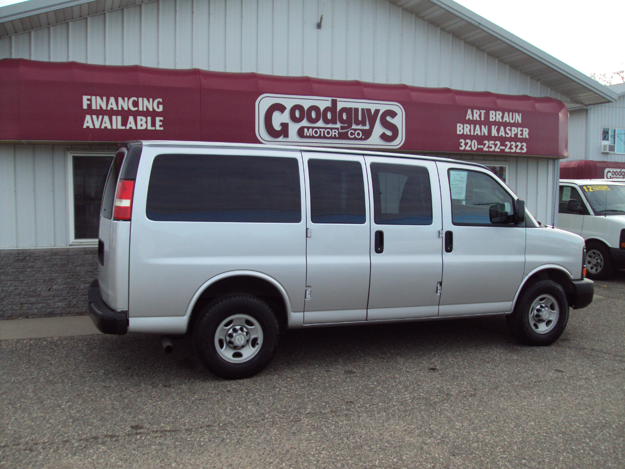 2016 Chevrolet Express Passenger RWD 2500 135" LS 12 PASSENGER