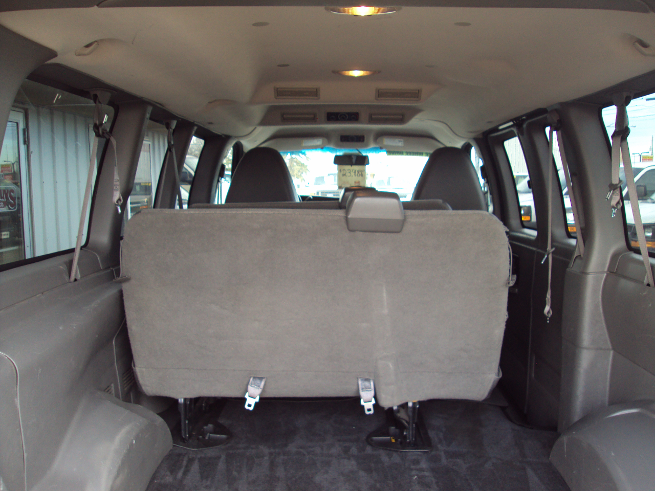 2014 Chevrolet Express Passenger 1500 LT photo 3