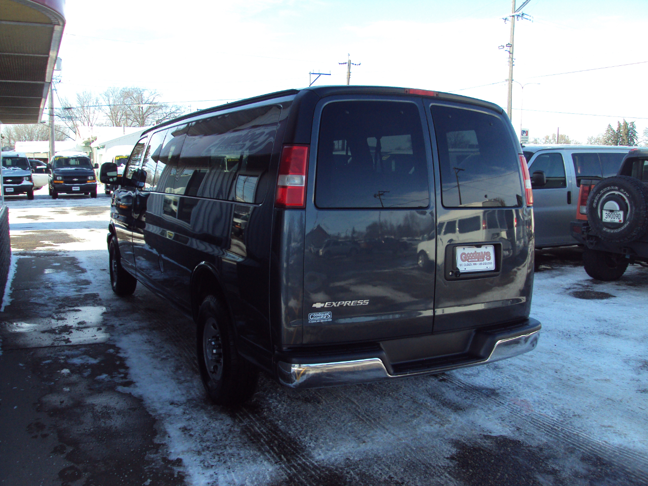 Chevrolet Express Passenger  2017