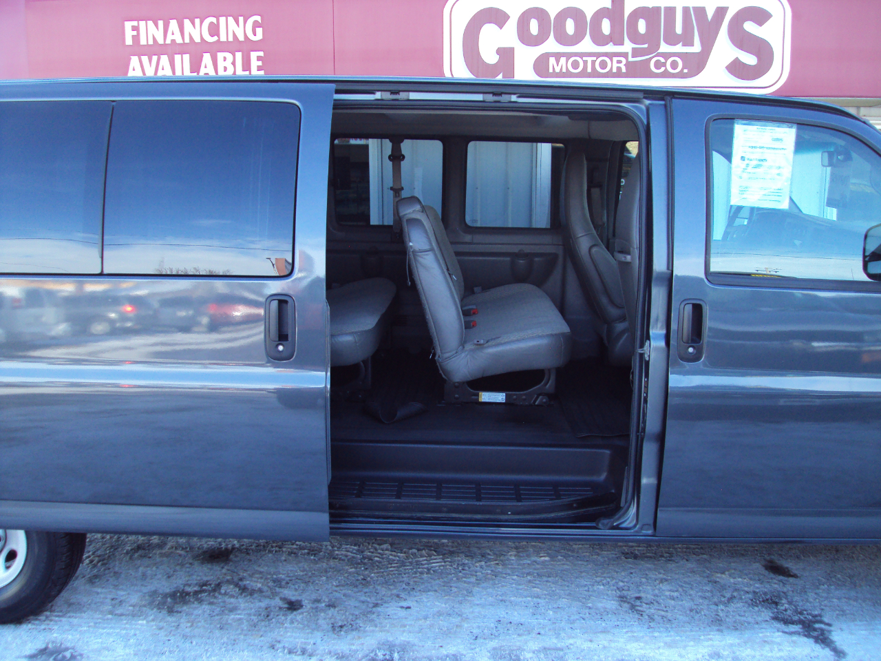 Chevrolet Express Passenger  2017