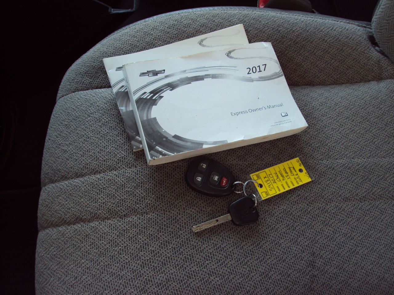 Chevrolet Express Passenger  2017