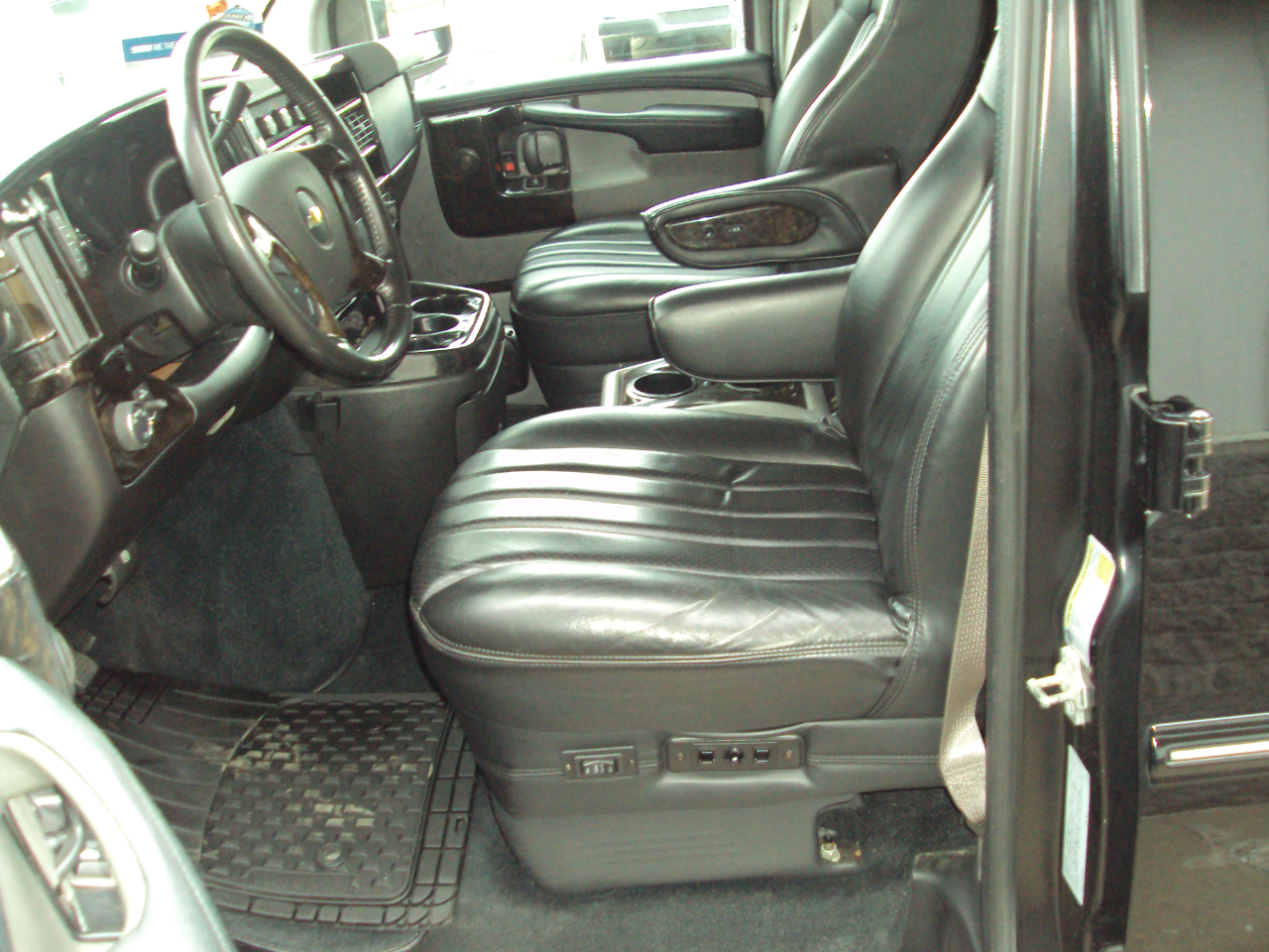 Chevrolet Express Van  2014