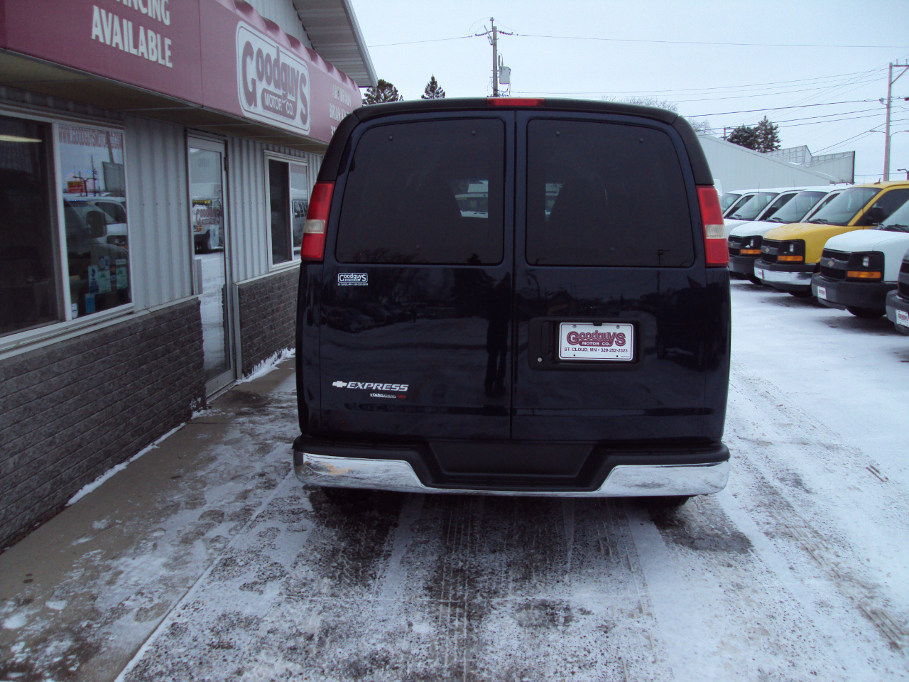 Chevrolet Express Passenger AWD 1500 135" LT 2013