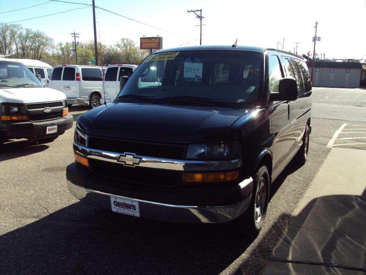 Chevrolet Express Passenger AWD 1500 135" LT 2013