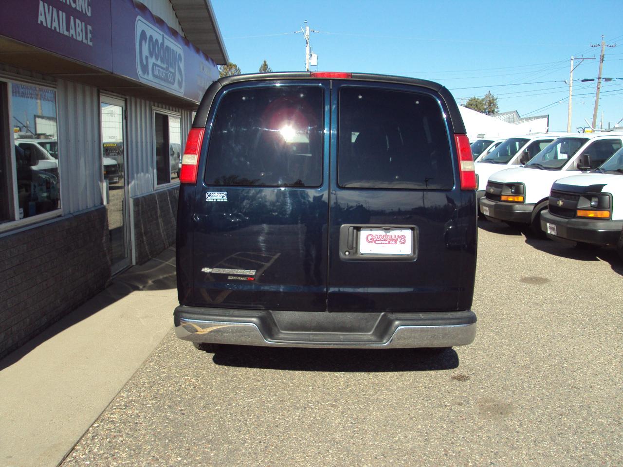 Chevrolet Express Passenger AWD 1500 135" LT 2013