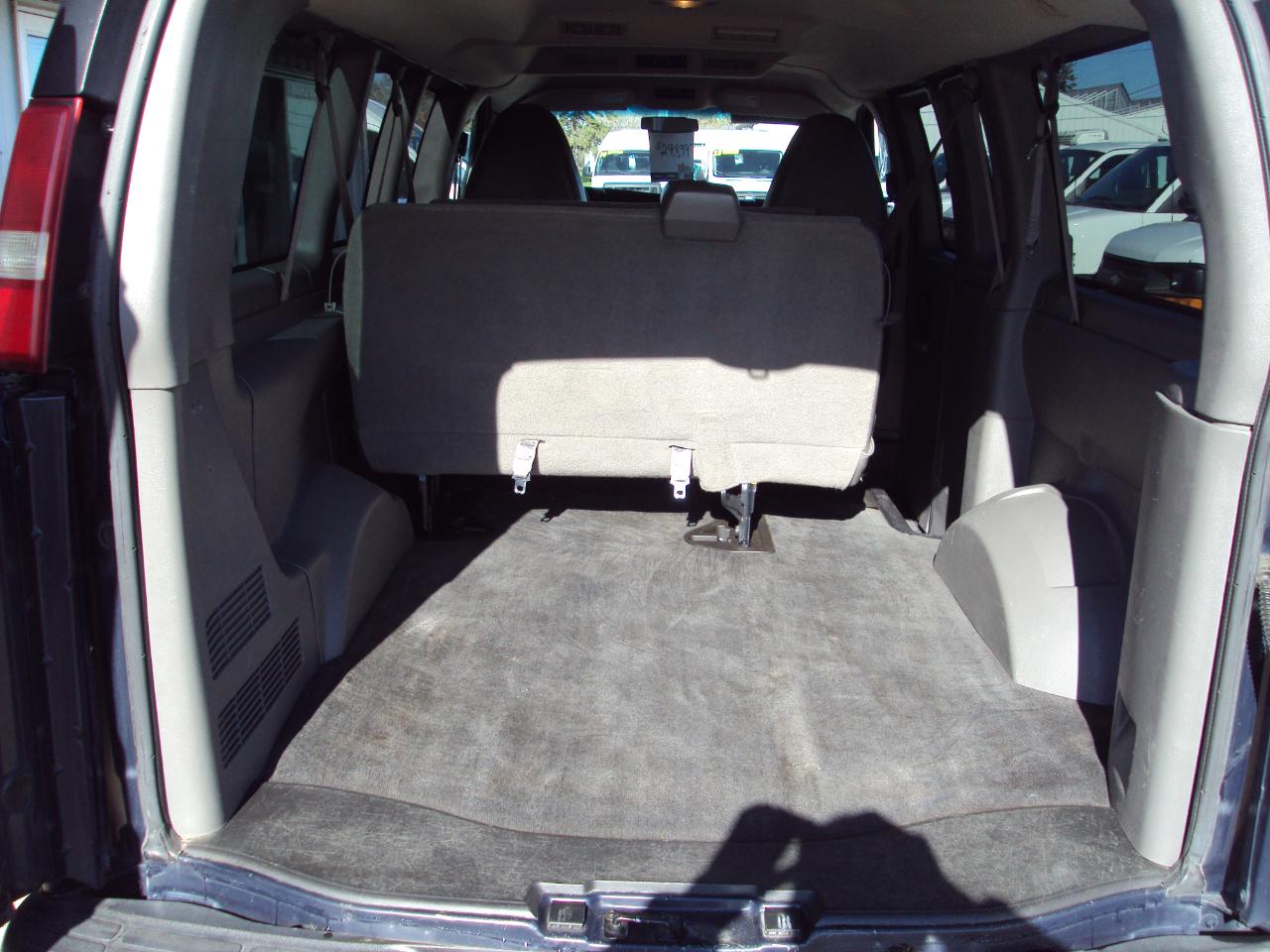 Chevrolet Express Passenger AWD 1500 135" LT 2013