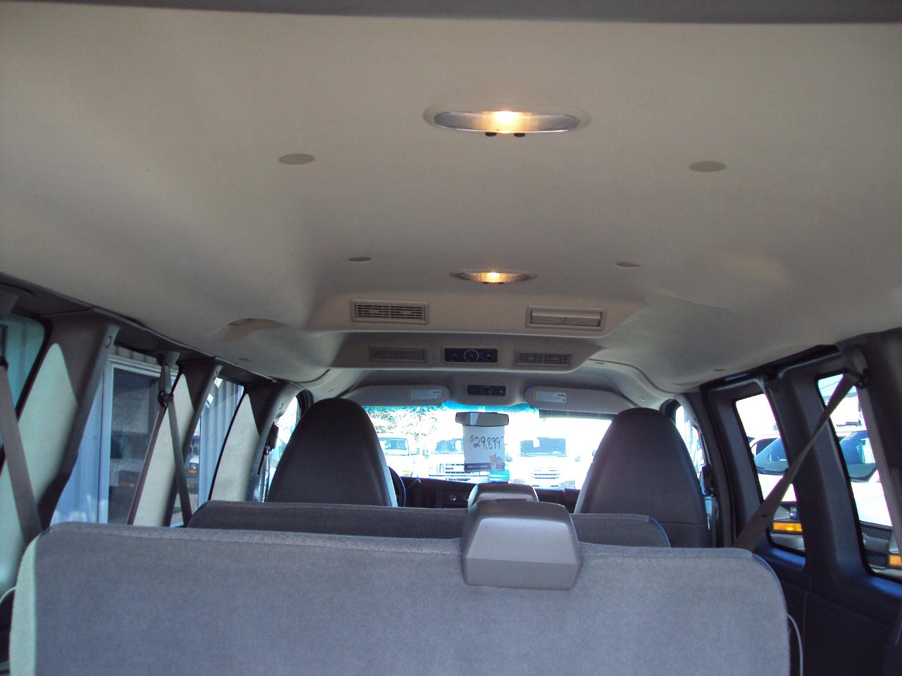 Chevrolet Express Passenger AWD 1500 135" LT 2013