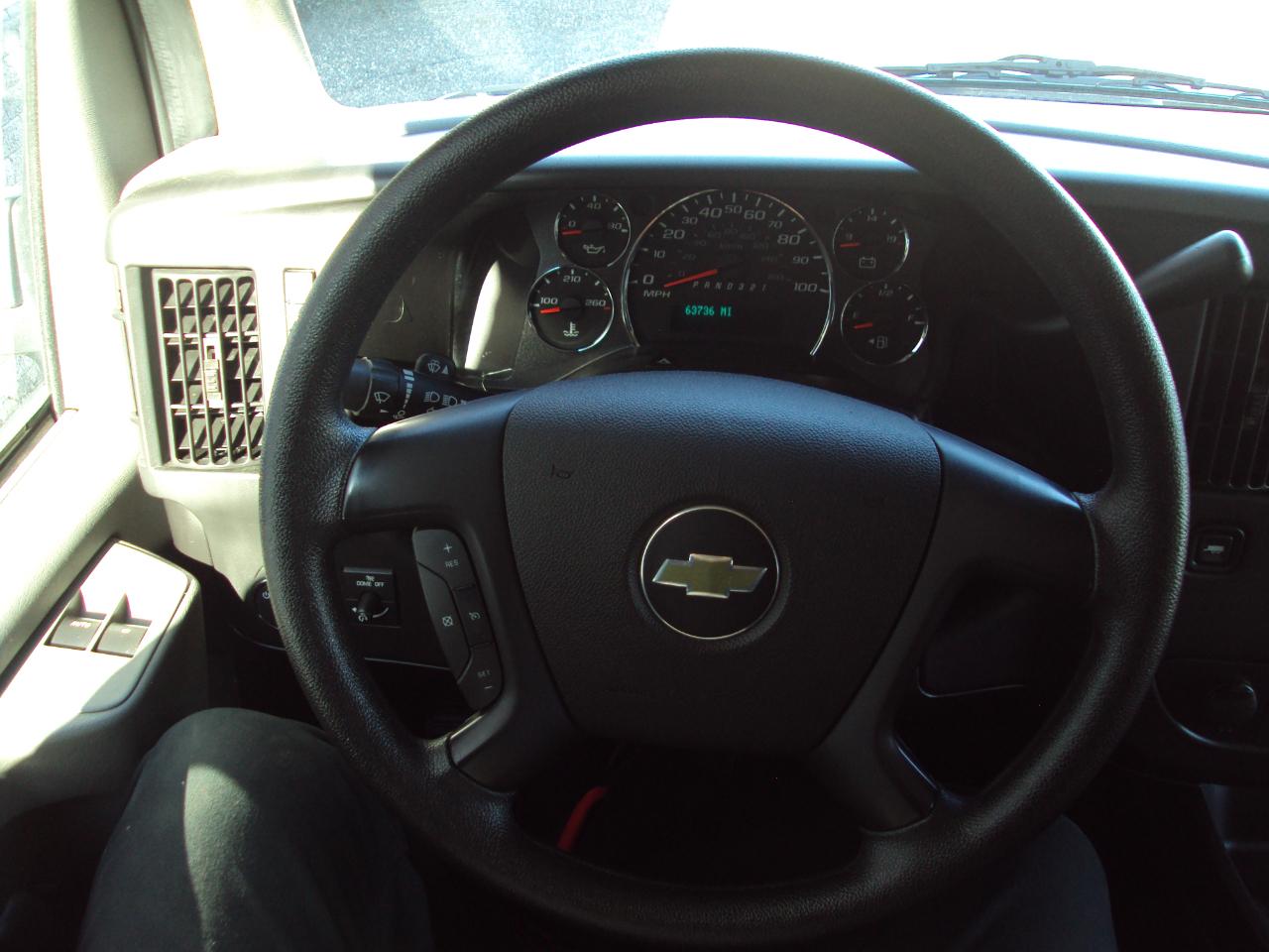 Chevrolet Express Passenger AWD 1500 135" LT 2013