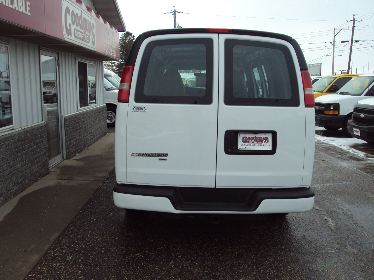 Chevrolet Express Cargo Van AWD 1500 135" 2013