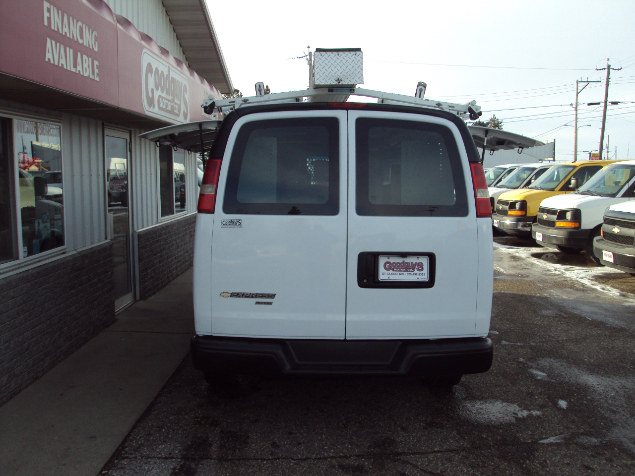 Chevrolet Express Cargo Van  2009