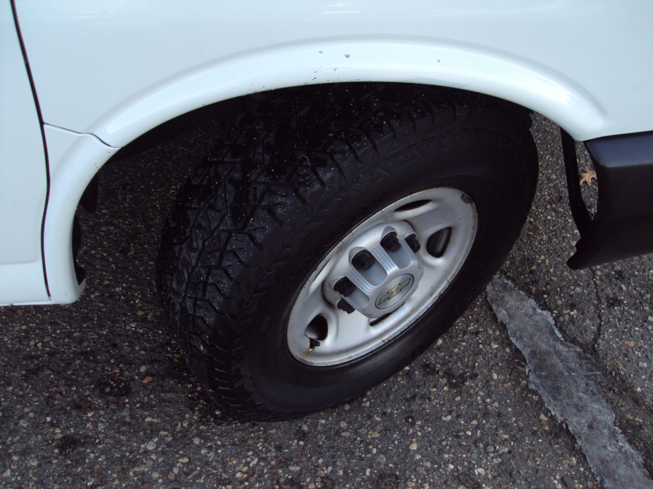 Chevrolet Express Cargo Van  2009